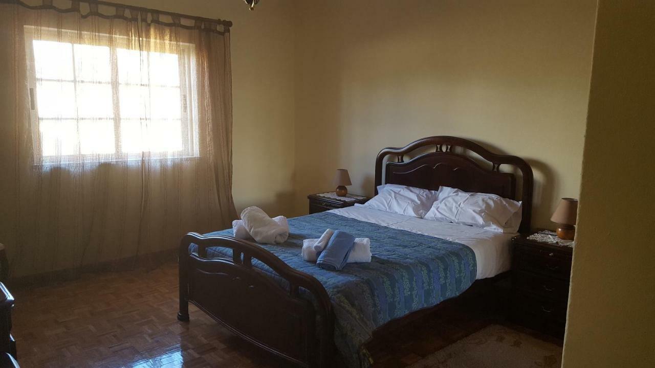 Saraiva'S Guest House Lagos Esterno foto