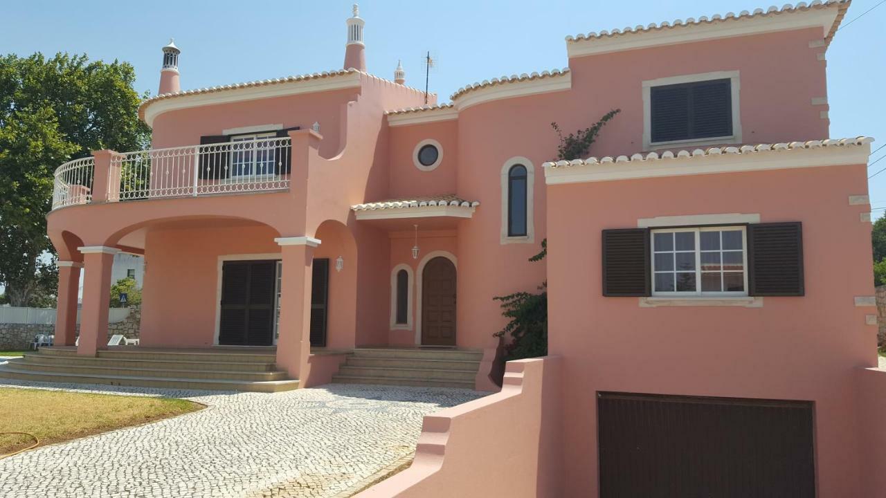 Saraiva'S Guest House Lagos Esterno foto