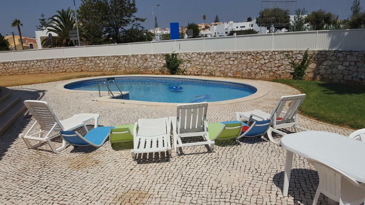 Saraiva'S Guest House Lagos Esterno foto