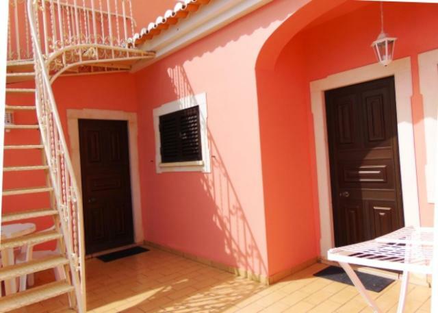 Saraiva'S Guest House Lagos Esterno foto